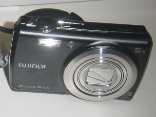 FinePix F100fd
